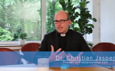 #Nachgefragt – Ein Priester als Influencer oder: Social Media und Kirche – geht das?